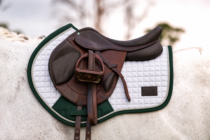Colour Pop White Bamboo Saddle Pad