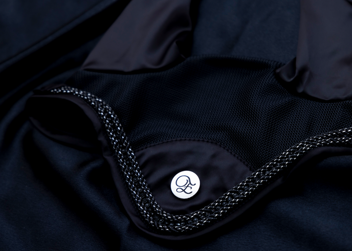 'The King' Black Jewel Ear Bonnet