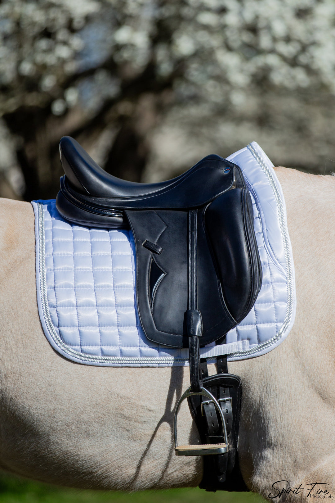 Colour Pop White deluxe satin saddle pad