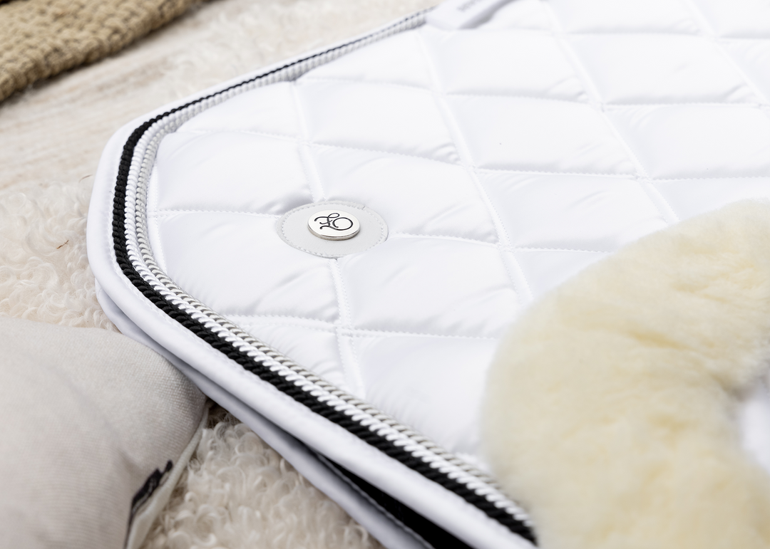 'The Queen' White Full Merino Wool Fleece Competition Saddle Pad