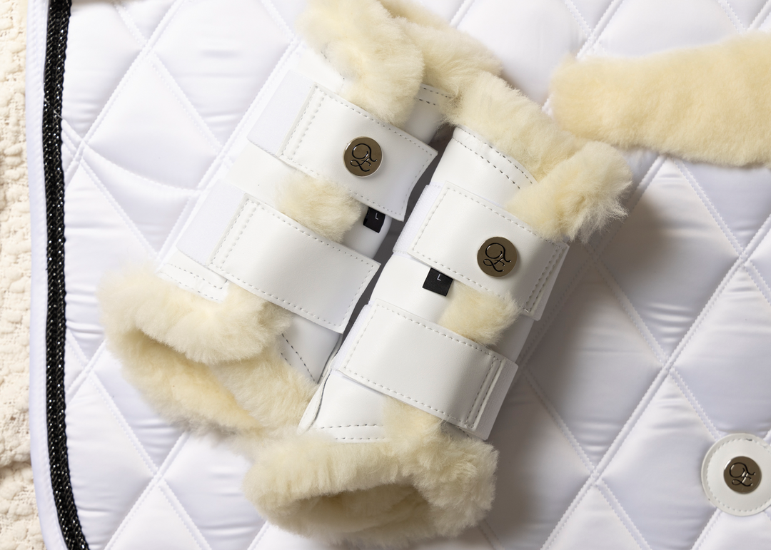 White Merino Fleece/Leather Tendon Boots